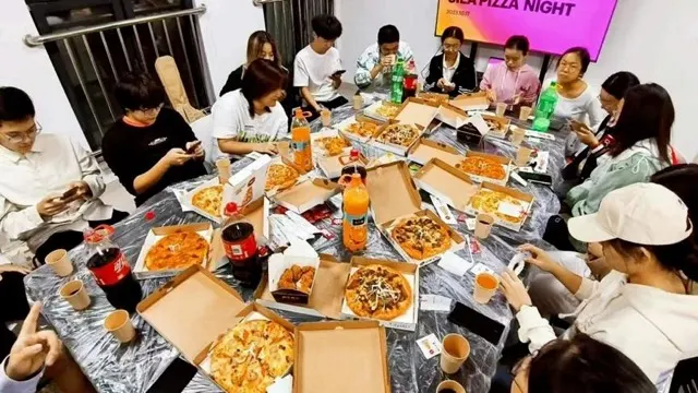共读夜 · 围炉现场